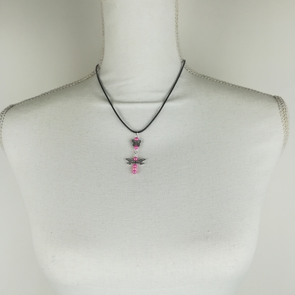 Butterfly and dragonfly necklace with pink beads - Picture 2 of 3